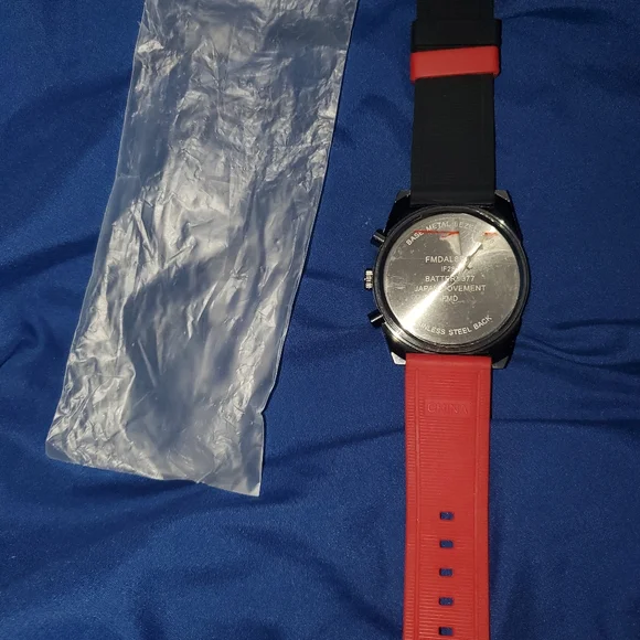 Watch - Picture 3 of 4